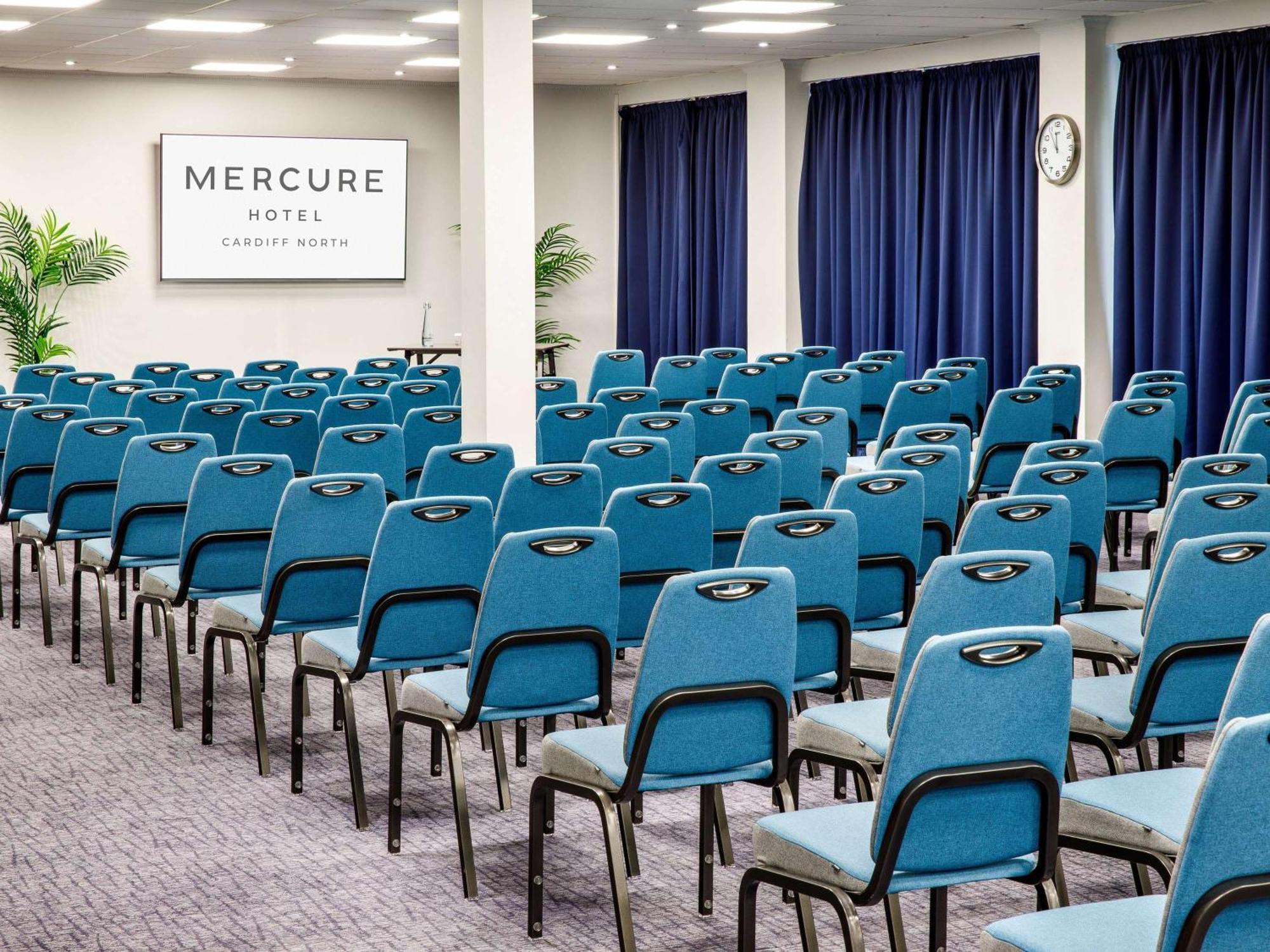 Mercure Cardiff North Hotel Exterior photo